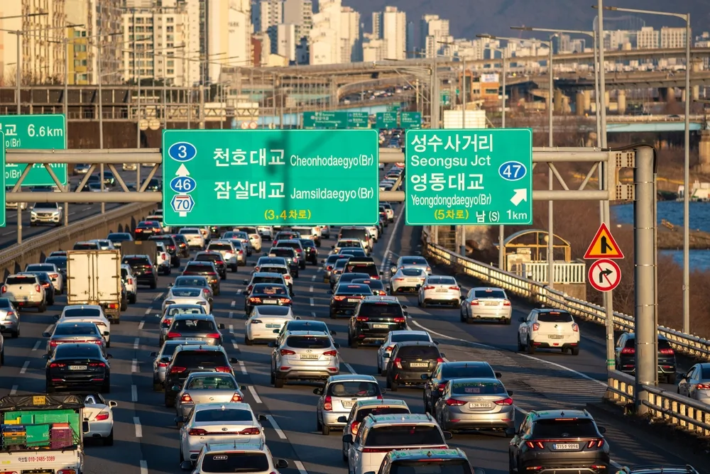 Remote sensing of motor vehicle emissions in Seoul