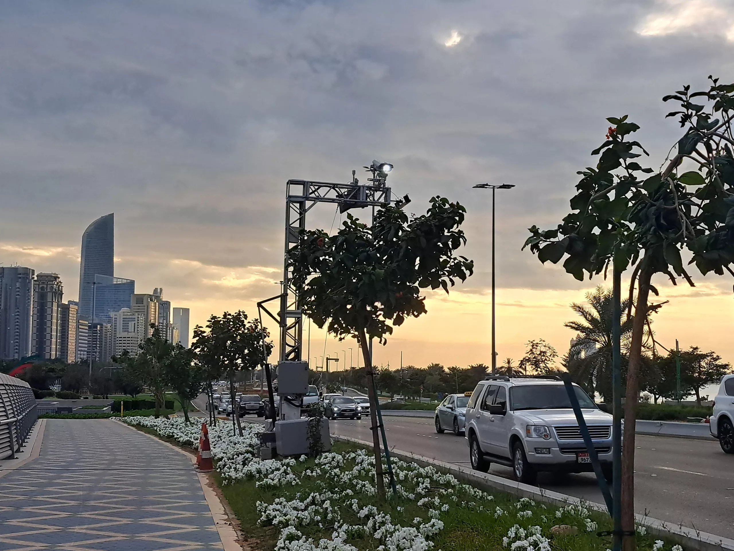 Evaluation of real-world vehicle emissions in Abu Dhabi